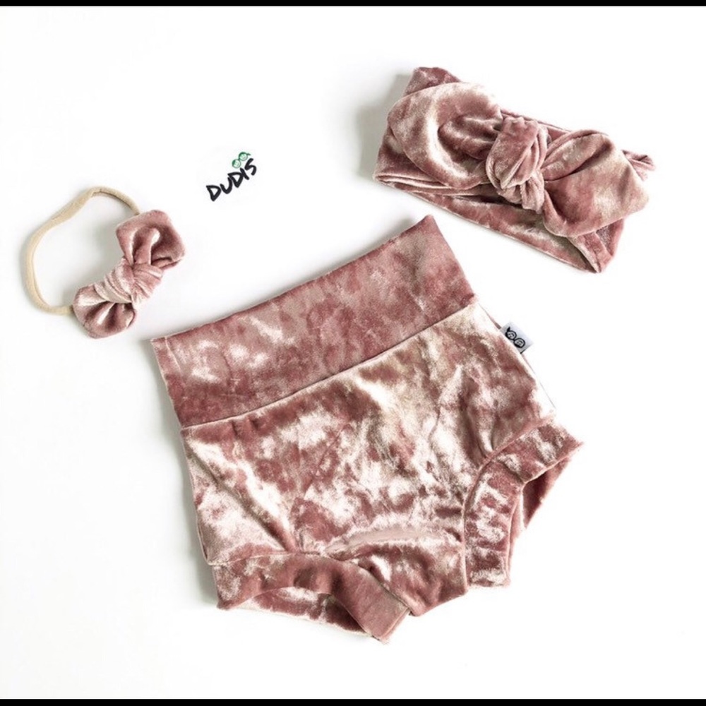 Pink velvet bummies and bow